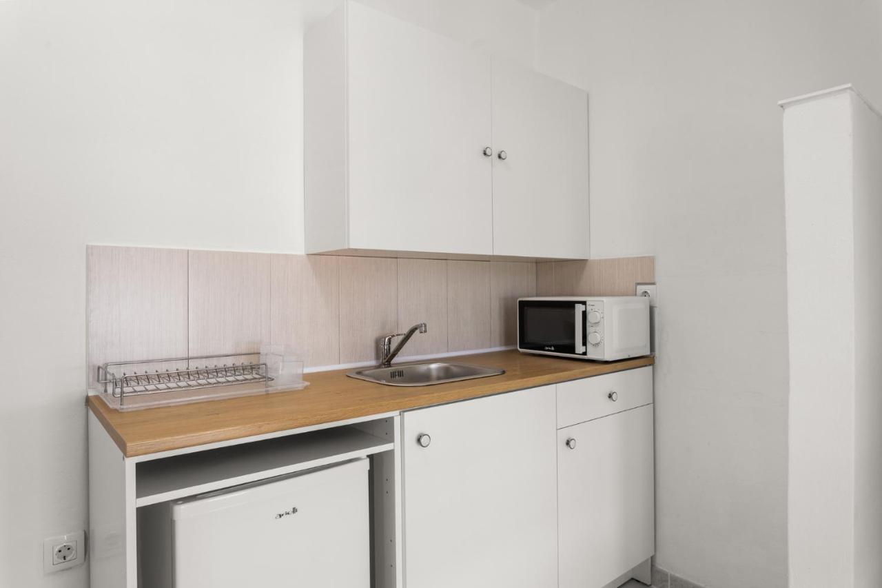Nikolas Apartments Stoupa Levktron Exterior photo