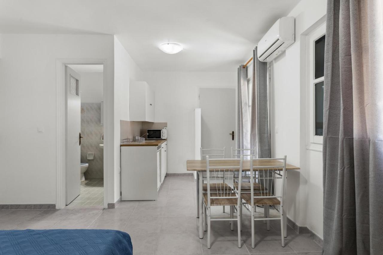 Nikolas Apartments Stoupa Levktron Exterior photo